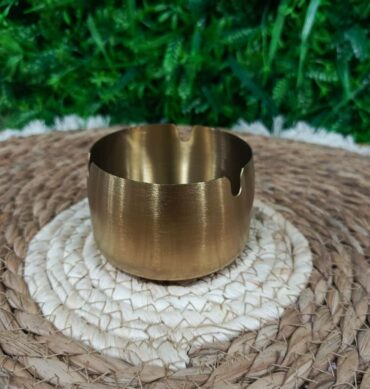 640-6 - منفضة مدورة صغيرة ذهبية