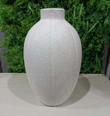 846-19 - Big White Vase
